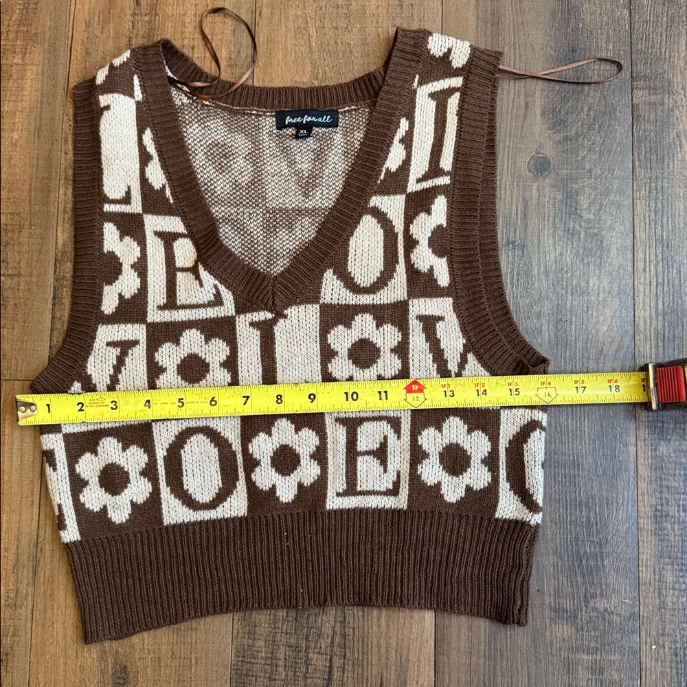 Love Graphic Knit Crop Top in Brown and Cream - Picture 9 of 10